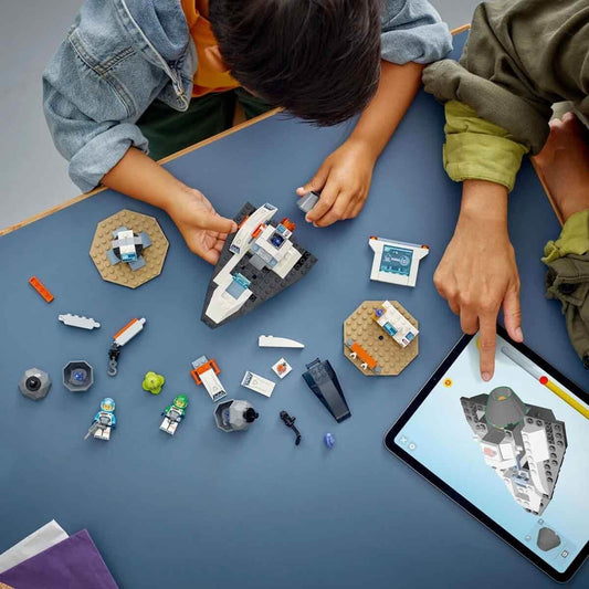 LEGO Navetta spaziale e scoperta di asteroidi 60429